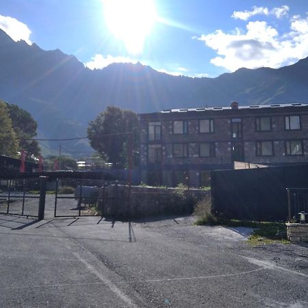 Aia Kazbegi Stepantsminda Exterior foto