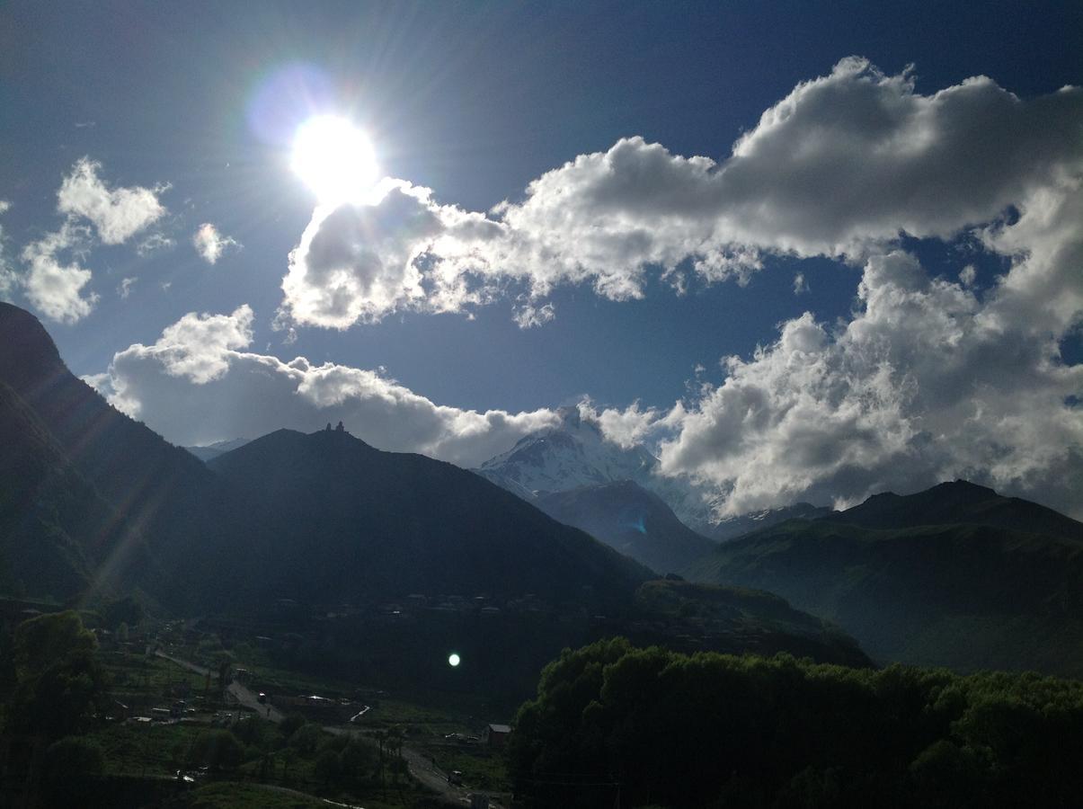 Aia Kazbegi Stepantsminda Exterior foto